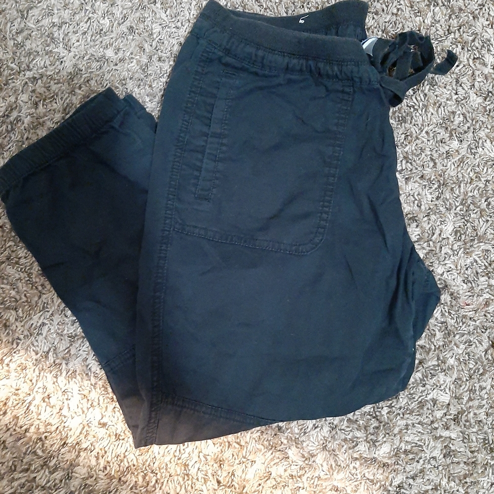 Black Capris